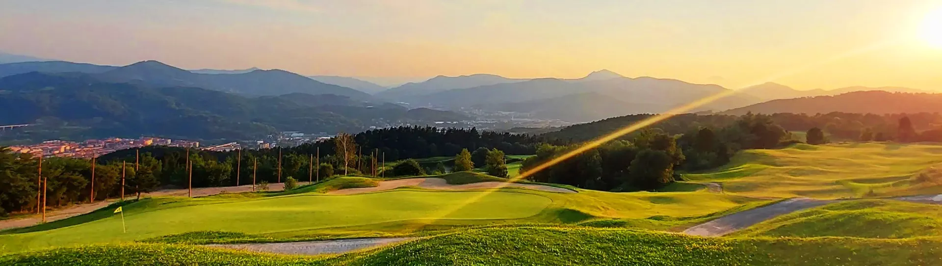 Spain golf courses - Uraburu Golf - Photo 2