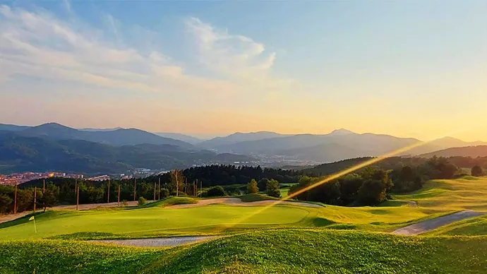 Spain golf courses - Uraburu Golf - Photo 5
