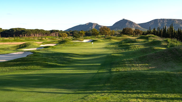 Spain golf courses - Empordá Golf Forest Course