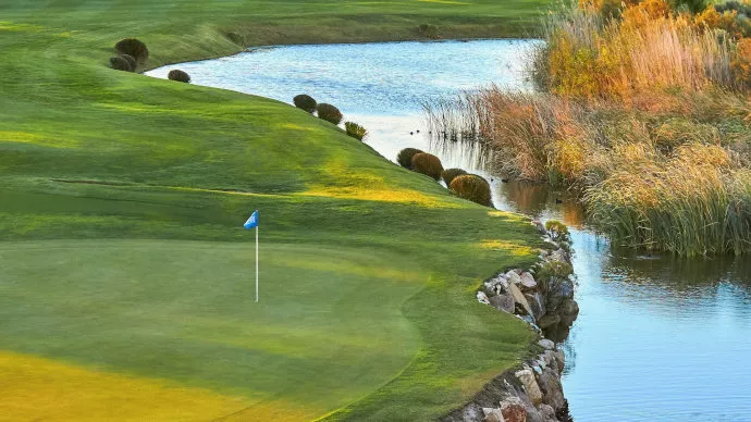 Spain golf courses - Infinitum Lakes (Ex Lumine)