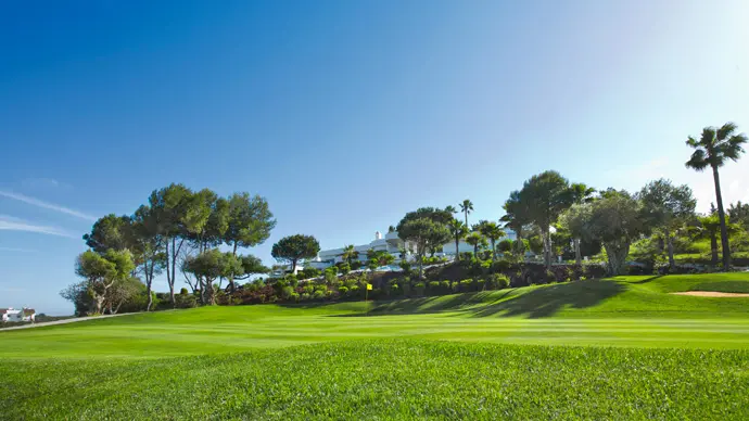 Spain golf courses - Estepona Golf - Photo 2